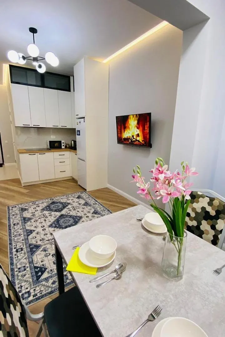 Уютная Квартира Возле Мегы Almaty Apartment